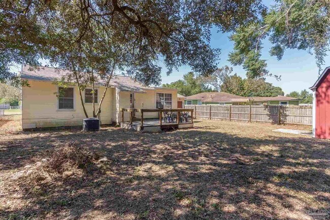 Building Photo - 802 Rue Max St