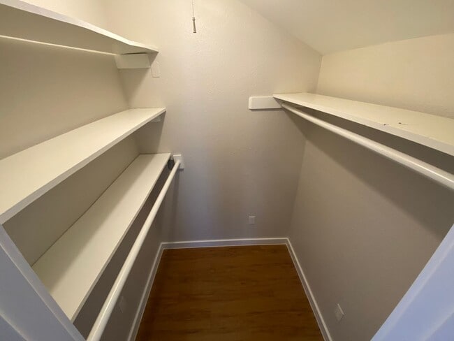 Building Photo - Pecan Walk #304