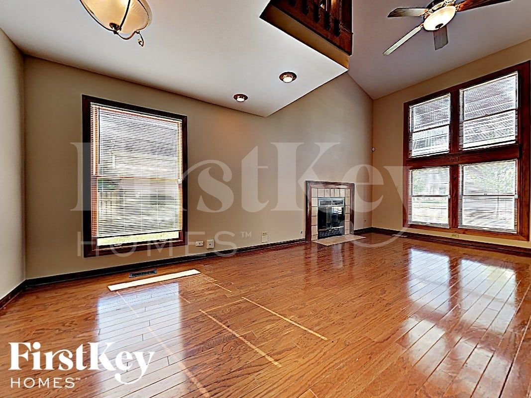 Building Photo - 2615 Moss Ln