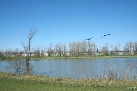 Building Photo - 3020 Deer Lakes Dr