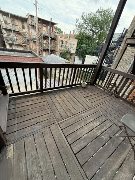 Building Photo - 1115 N Winchester Ave