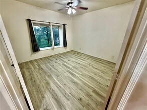 Building Photo - 2213 S Braeswood Blvd