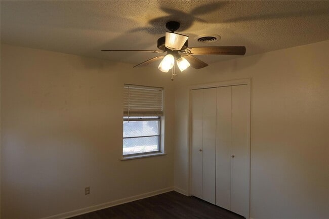 Building Photo - 1410 Sanders St