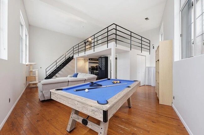 Building Photo - Industrial NYC-Style Loft | Battleship Building | 3 Parking Spots Included