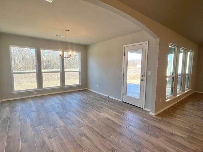 Building Photo - 1808 E. Van Buren PL.