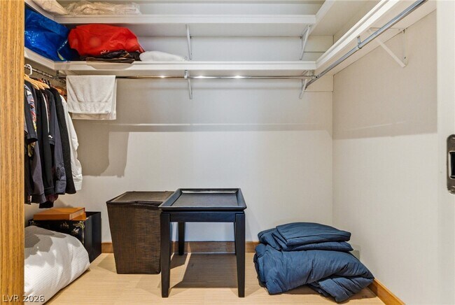 Building Photo - 3750 S Las Vegas Blvd