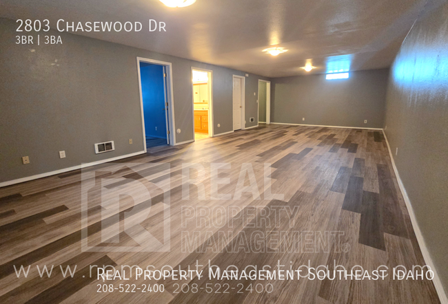 Building Photo - 2803 E Chasewood Dr