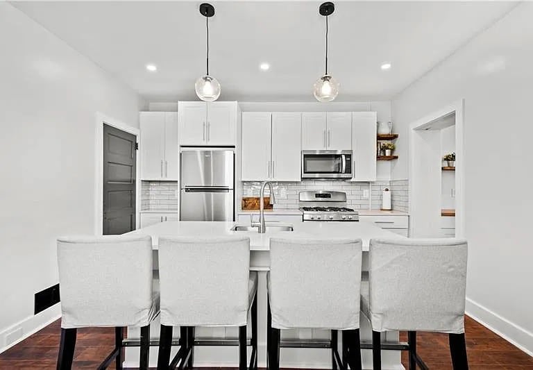 Building Photo - 3431 Duquesne Ave