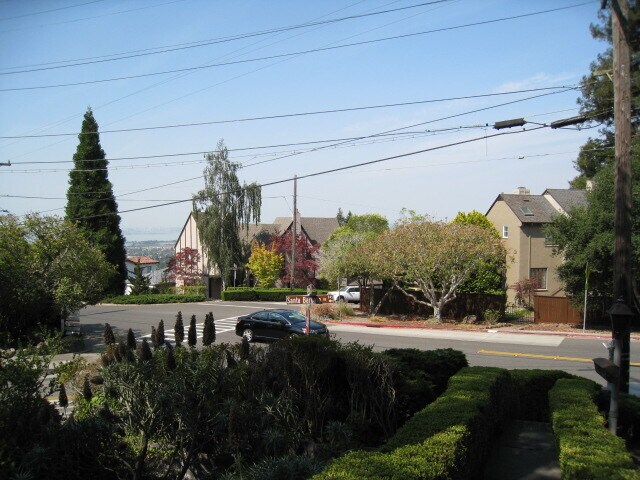 Building Photo - 5810 San Diego St