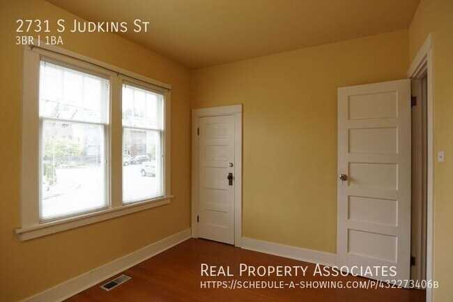 Building Photo - 2731 S Judkins St