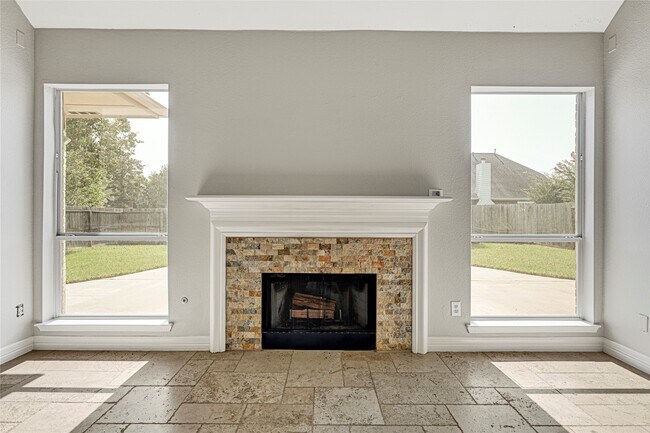 Building Photo - 14450 Eastern Redbud Ln