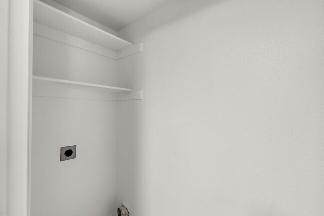 Building Photo - Canyon Creek 2 Bed