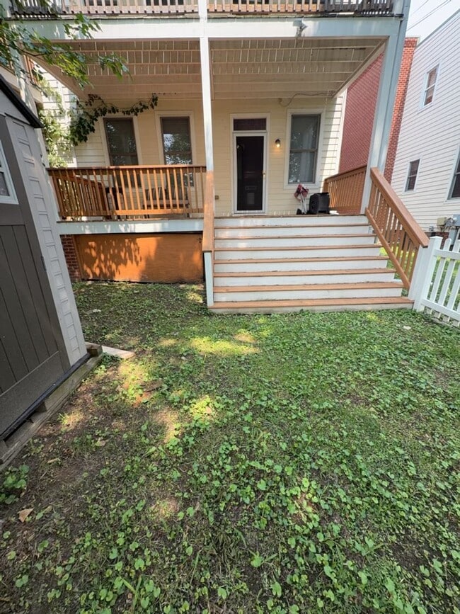 Building Photo - Stylish 2 Bedroom, 2 Bath Condo in the Heart of Manchester