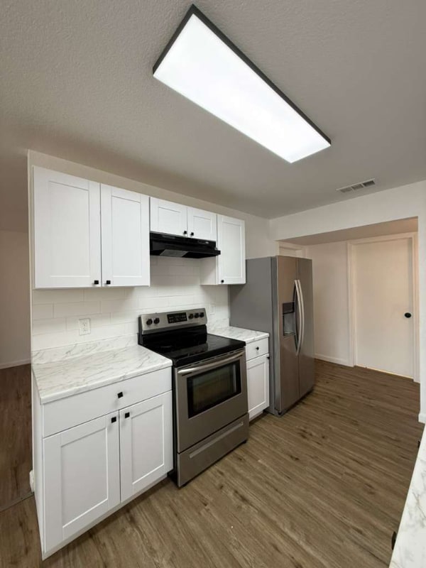 Building Photo - 230 Craigmont Ln