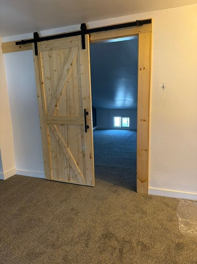 Building Photo - Renovated 3–4BR Townhome | $1,295 | Available Now