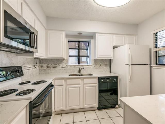 Building Photo - 15221 Berry Trail