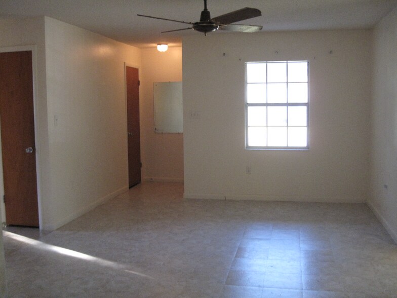 Building Photo - 29 Spring Loop