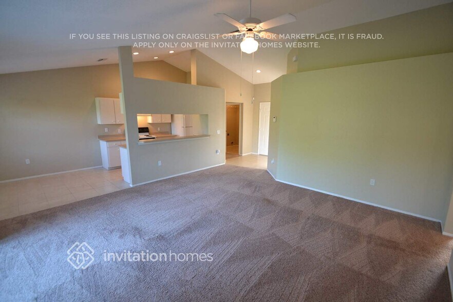 Building Photo - 7988 Oak Run Cir