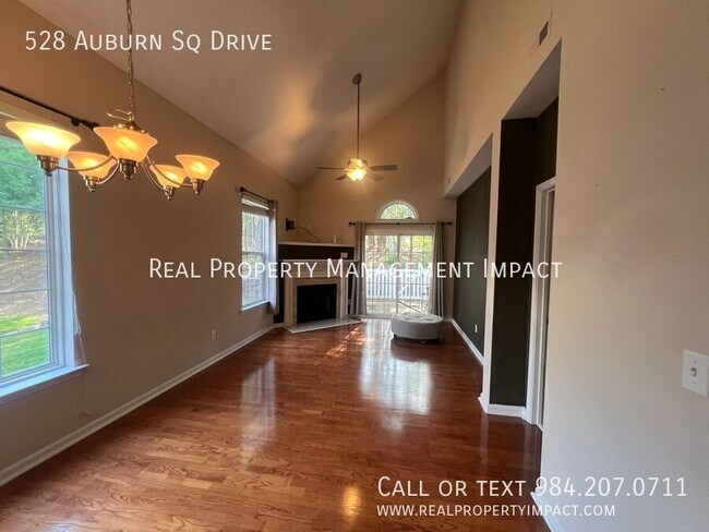 Building Photo - 528 Auburn Square Dr
