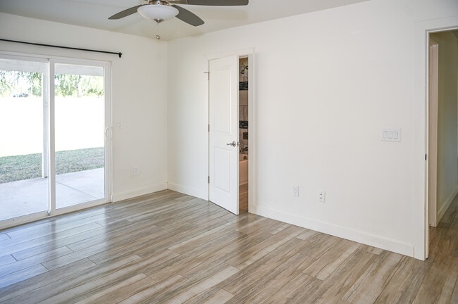 Building Photo - 19601 N 33rd Ave