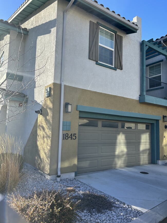 Building Photo - 1845 Dark Horse Rd