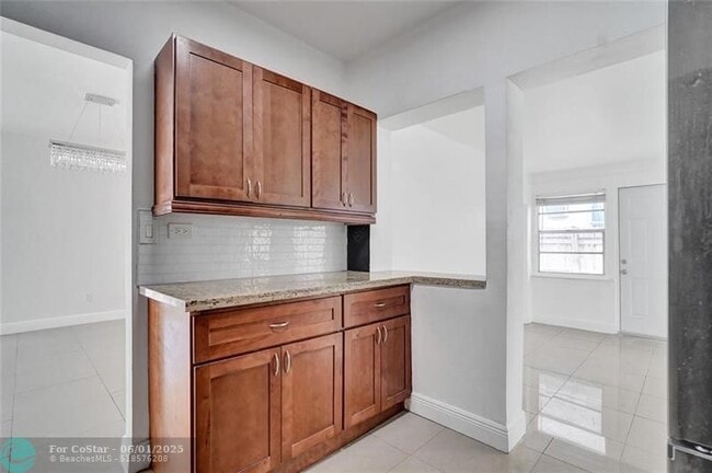 Building Photo - 775 81st St