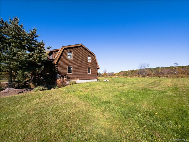 Building Photo - 618 Clapp Hill Rd