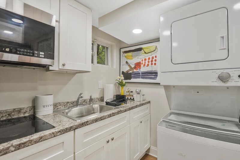 Building Photo - 325 Winslow Rd