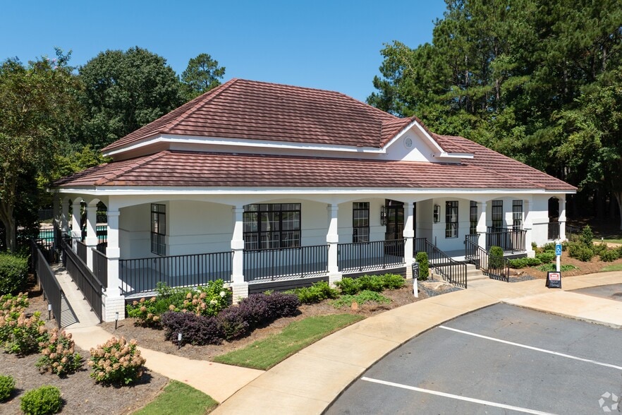 Building Photo - Manchester at Wesleyan