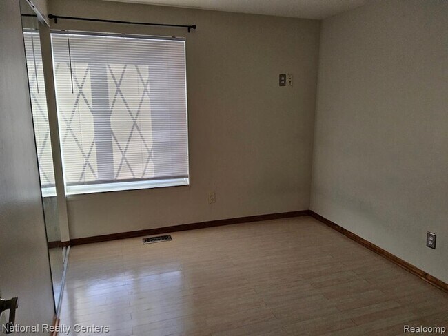 Building Photo - 8676 Community Blvd