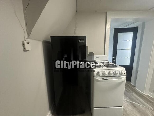 Building Photo - 1755 W Morris St