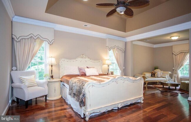 Building Photo - 6125 Old Dominion Dr