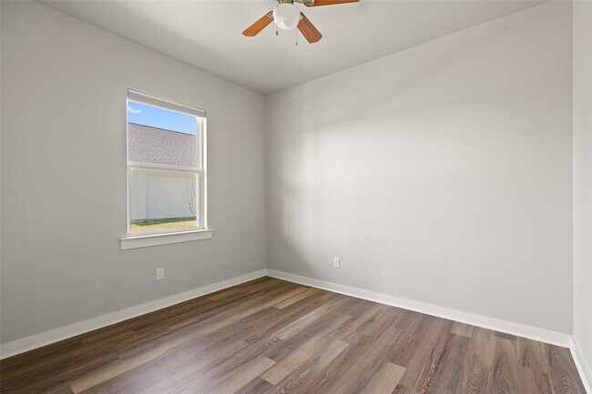 Building Photo - 200 Co Rd 246