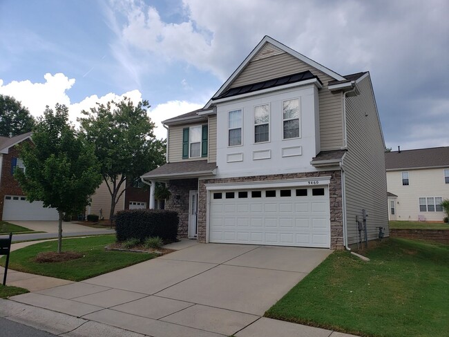 Primary Photo - Beautiful home in Ballantyne
