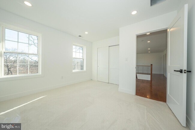 Building Photo - 2627 County Line Rd