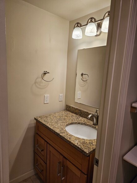 Half Bathroom - 11044 Ophir Dr
