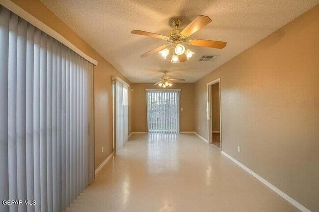 Building Photo - 6243 Oryx Cir