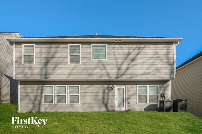 Building Photo - 4725 Tuliptree Dr