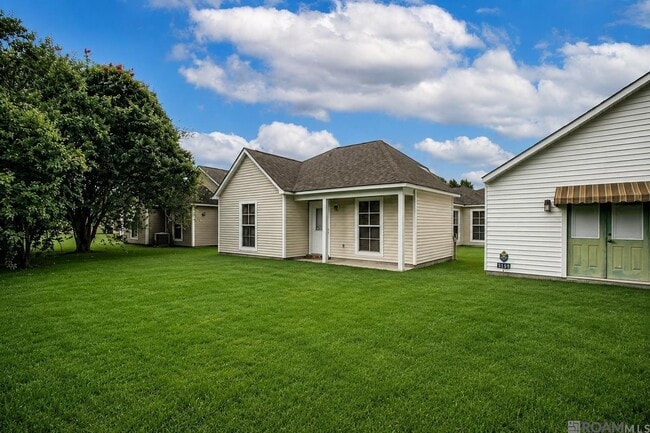 Building Photo - 3437 Myrtle Grove Dr