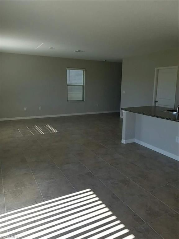 Building Photo - 5010 White Chicory Dr