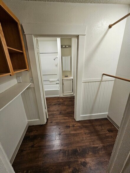 Building Photo - 3510 NE Everett St