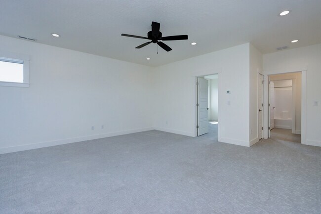 Building Photo - 12090 W Endsley St