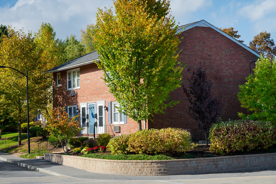 Building Photo - Stony Brook Commons