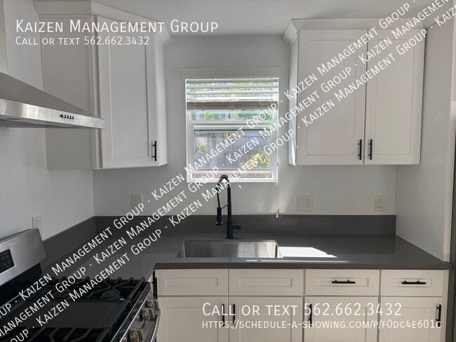 Building Photo - 534 W 14th St