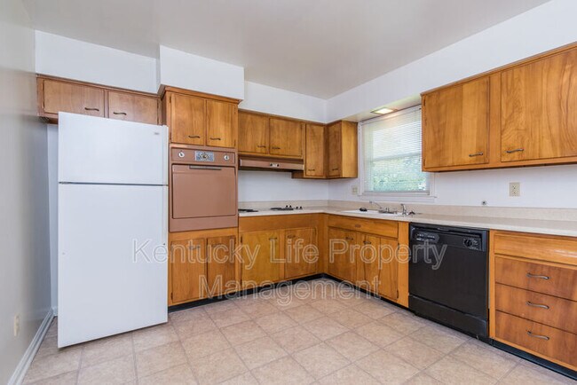 Building Photo - 104 Greenbriar Rd