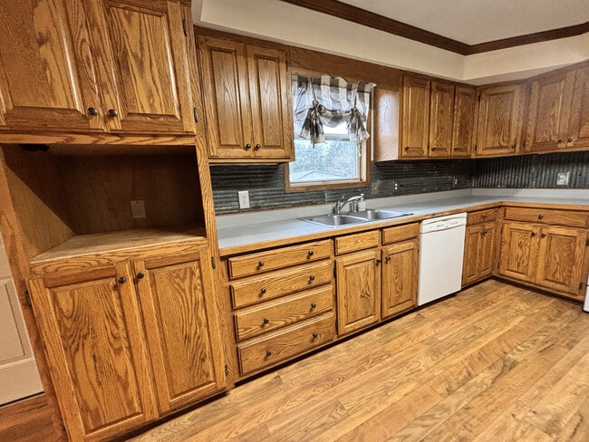 Building Photo - 1500 Murray-Kittrell Rd