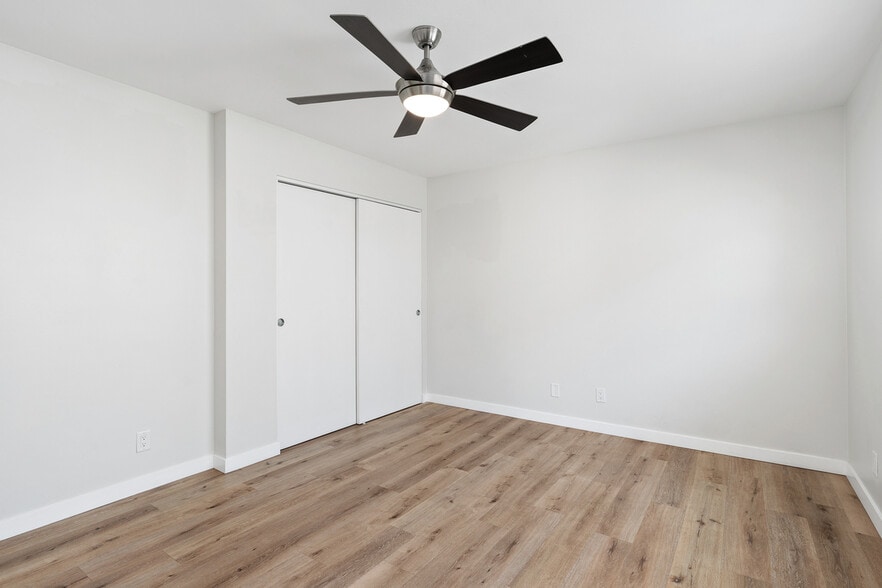 Primary Room Closet - 130 Avenida Algodon