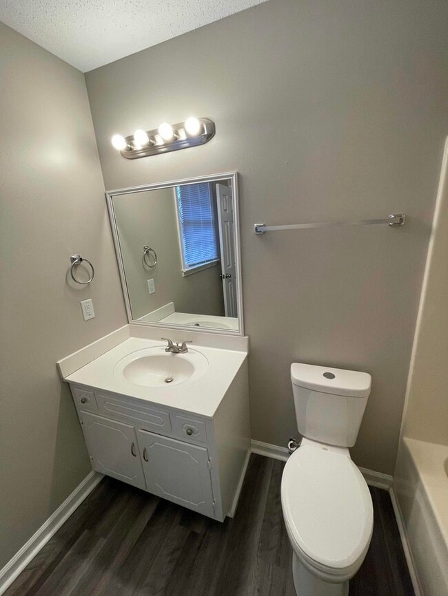 Building Photo - 1005 Peachers Mill Rd