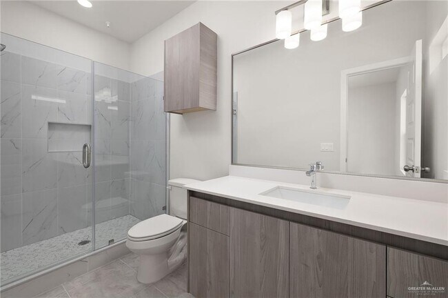Building Photo - 402 N Alexandrite Ave