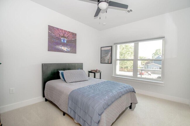 Building Photo - 3101 Govalle Ave